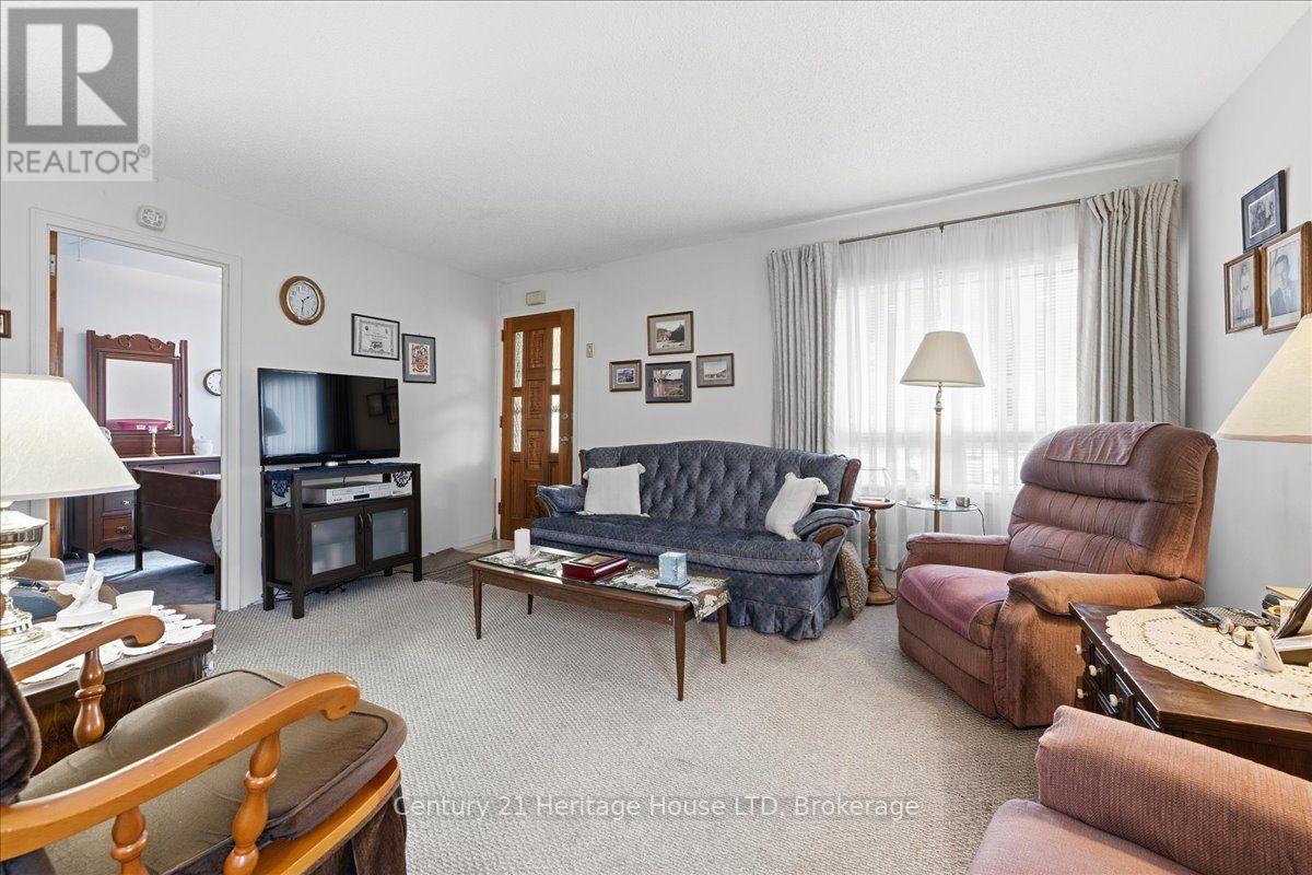 26 Coventry Street Property Photo 5