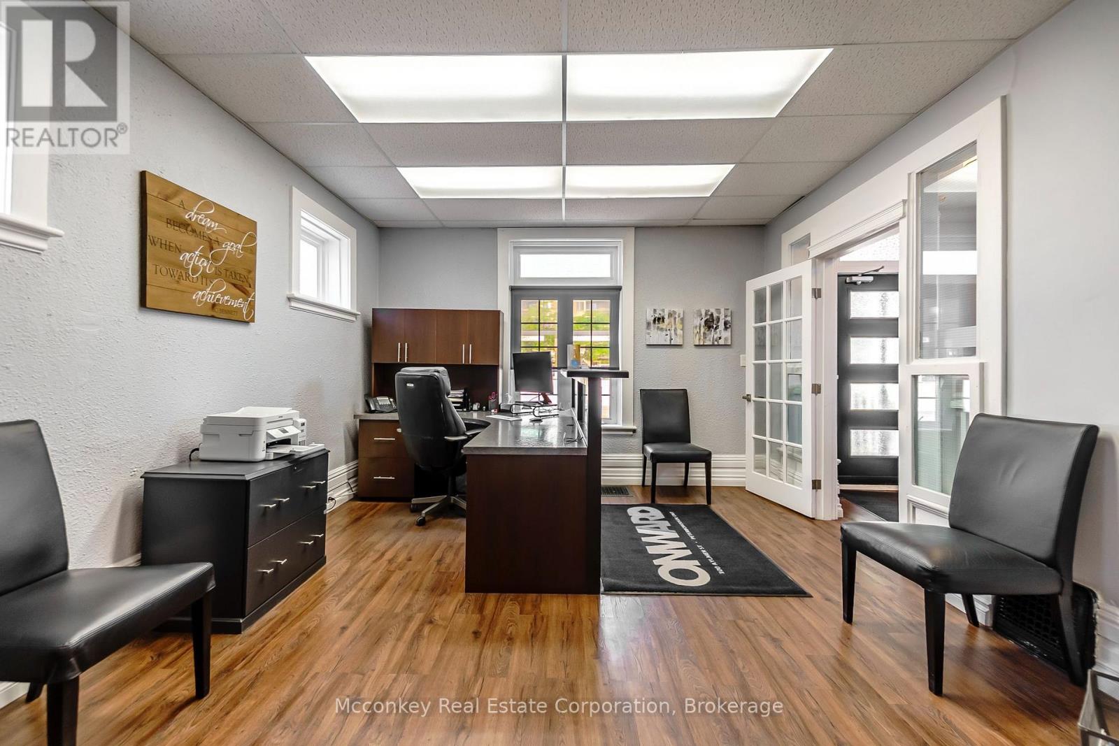 300 Aylmer Street N Property Photo 7