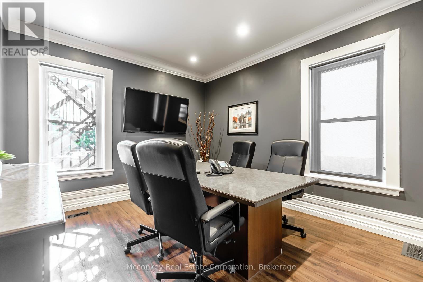 300 Aylmer Street N Property Photo 9