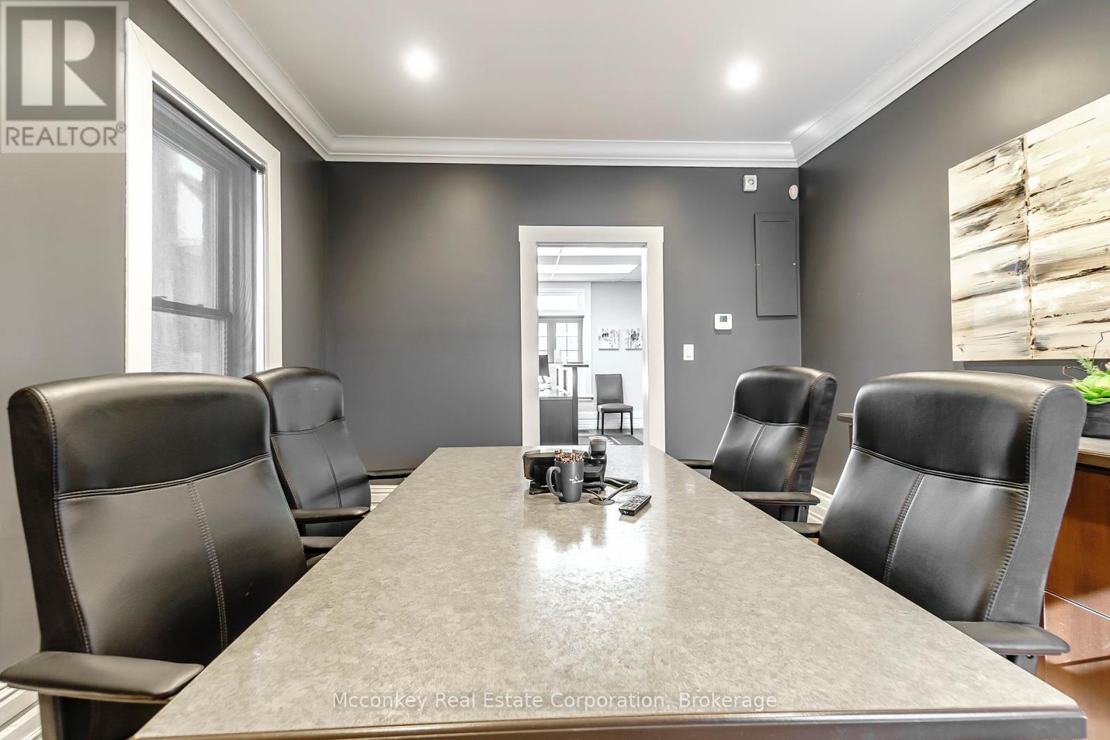 300 Aylmer Street N Property Photo 10