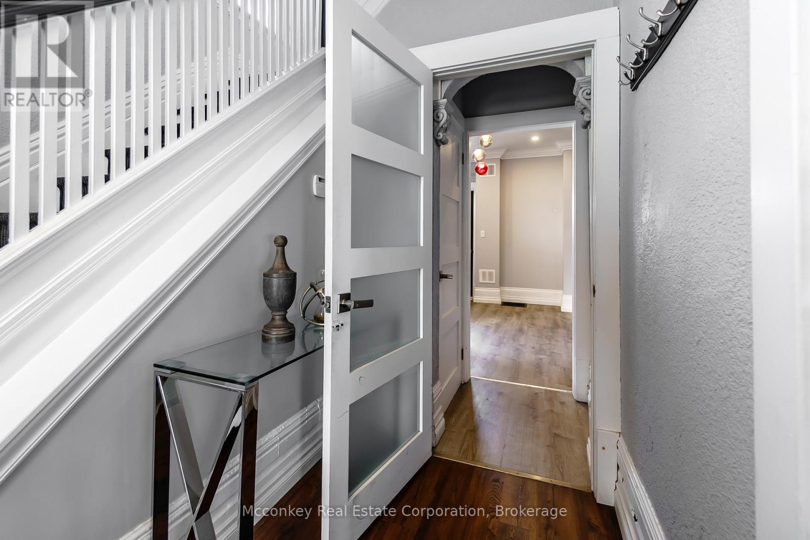 300 Aylmer Street N Property Photo 11
