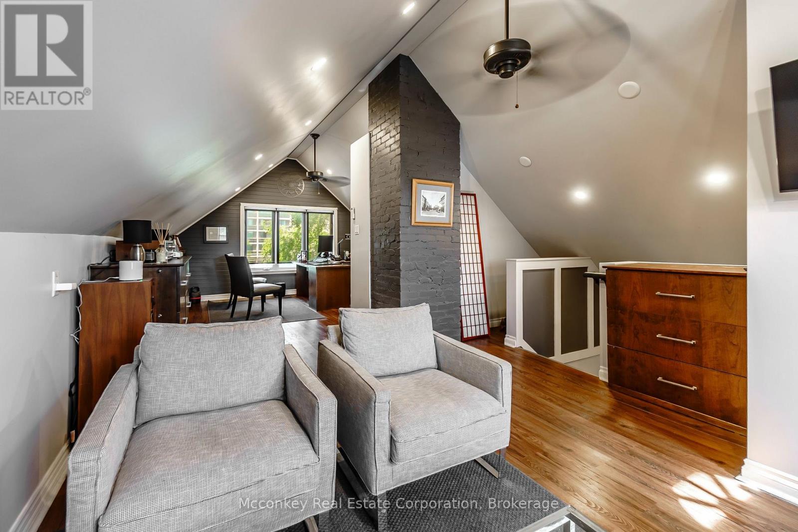 300 Aylmer Street N Property Photo 20