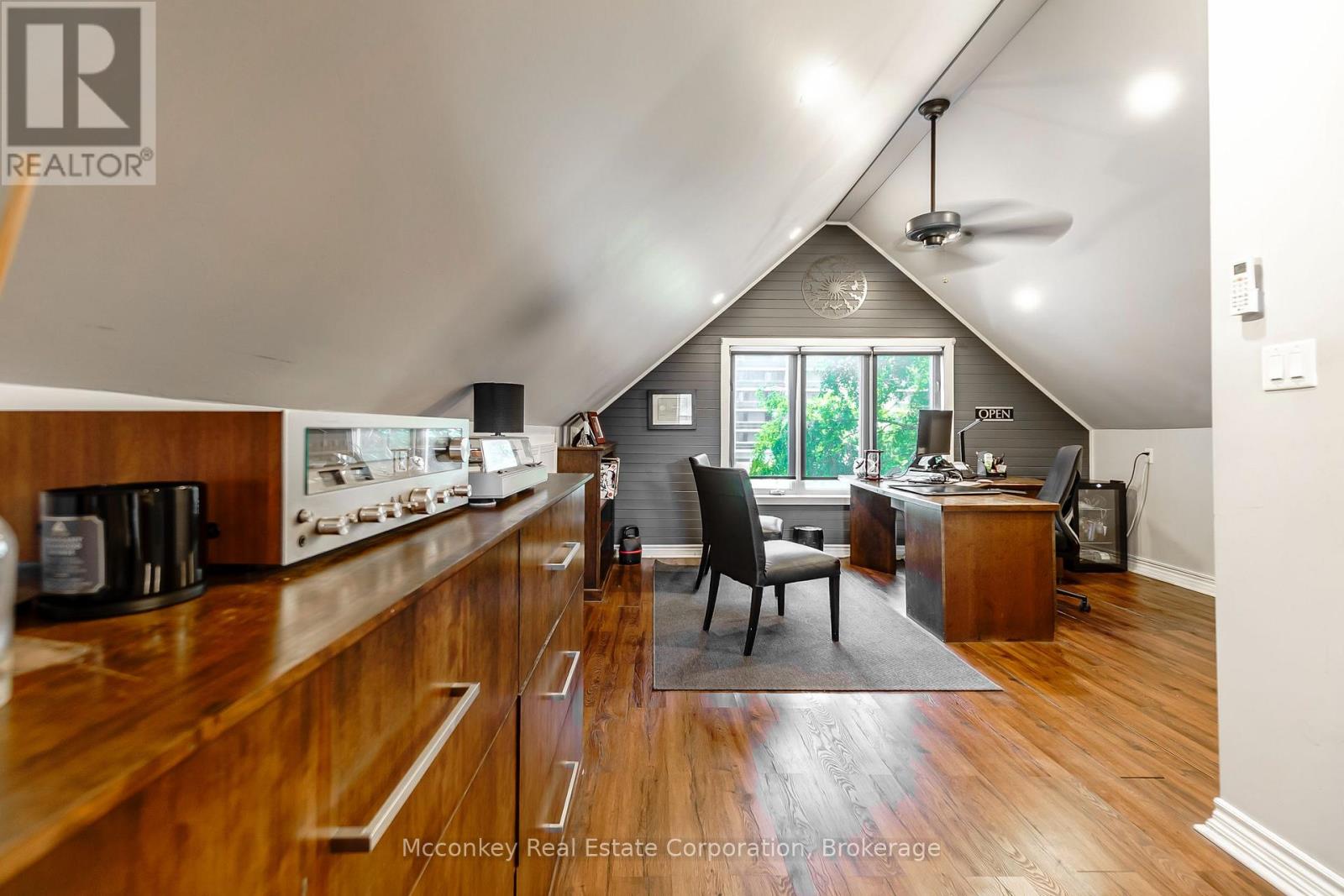 300 Aylmer Street N Property Photo 23