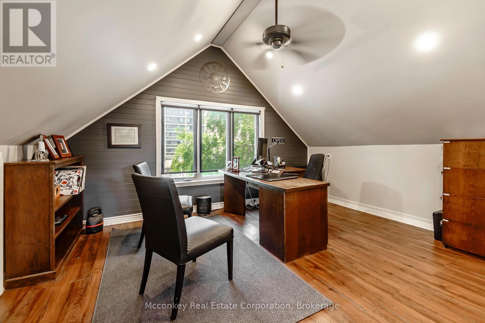 300 Aylmer Street N Property Photo 24
