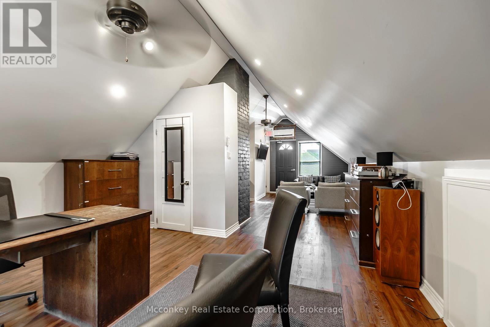 300 Aylmer Street N Property Photo 25