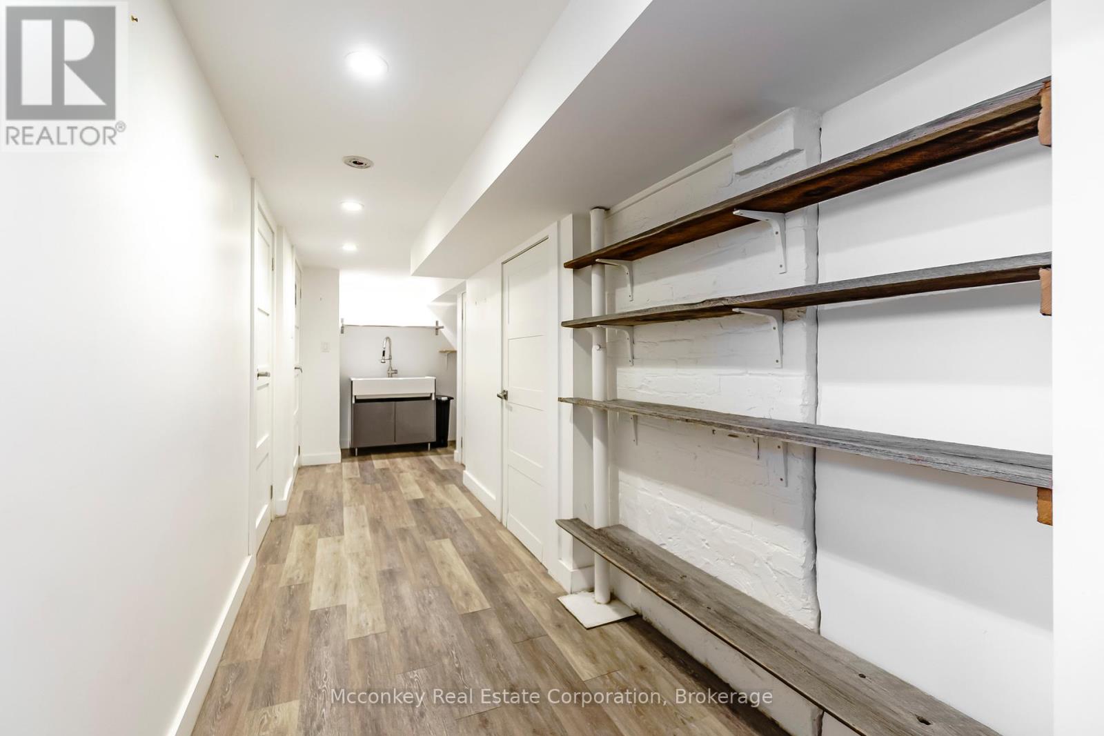 300 Aylmer Street N Property Photo 33