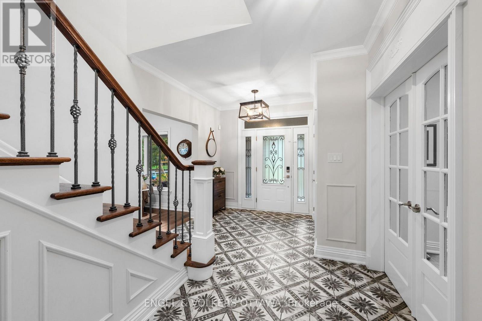 5833a Rideau Valley Drive N Property Photo 4