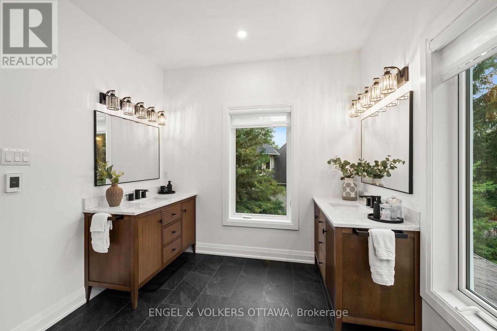 5833a Rideau Valley Drive N Property Photo 24