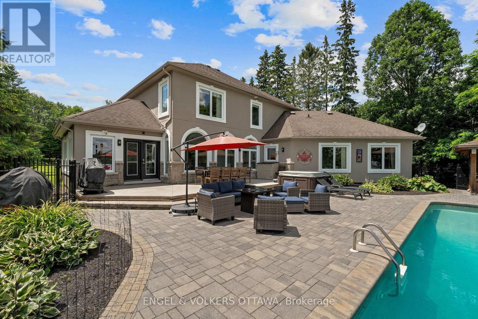 5833a Rideau Valley Drive N Property Photo 40