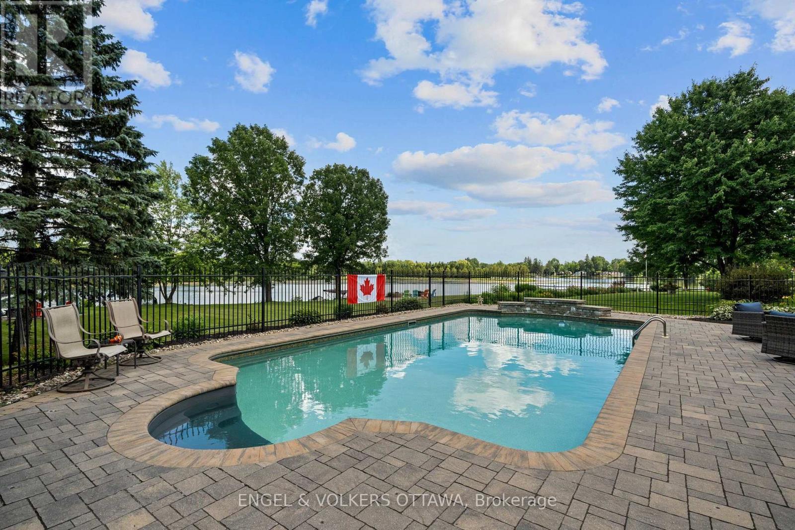 5833a Rideau Valley Drive N Property Photo 41