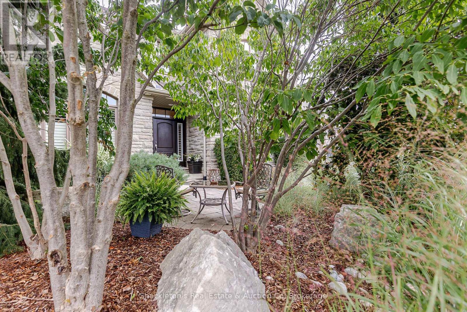 766 Eagletrace Drive Property Photo 4