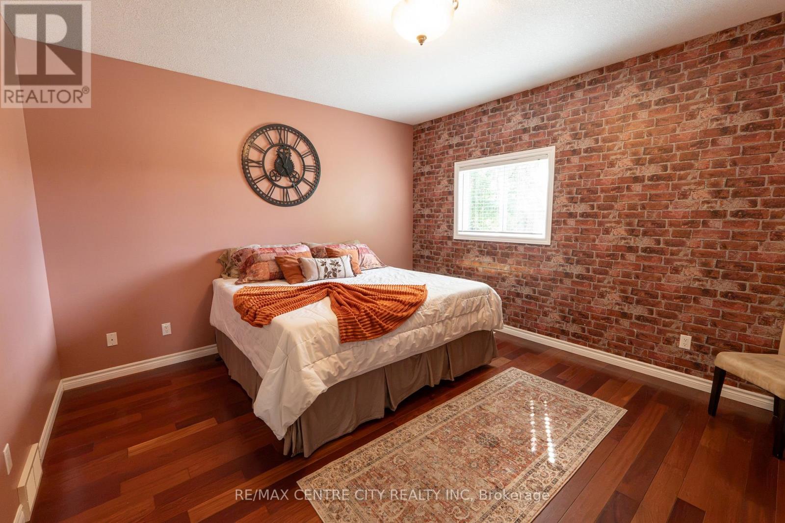 19 Hamilton Street Property Photo 16