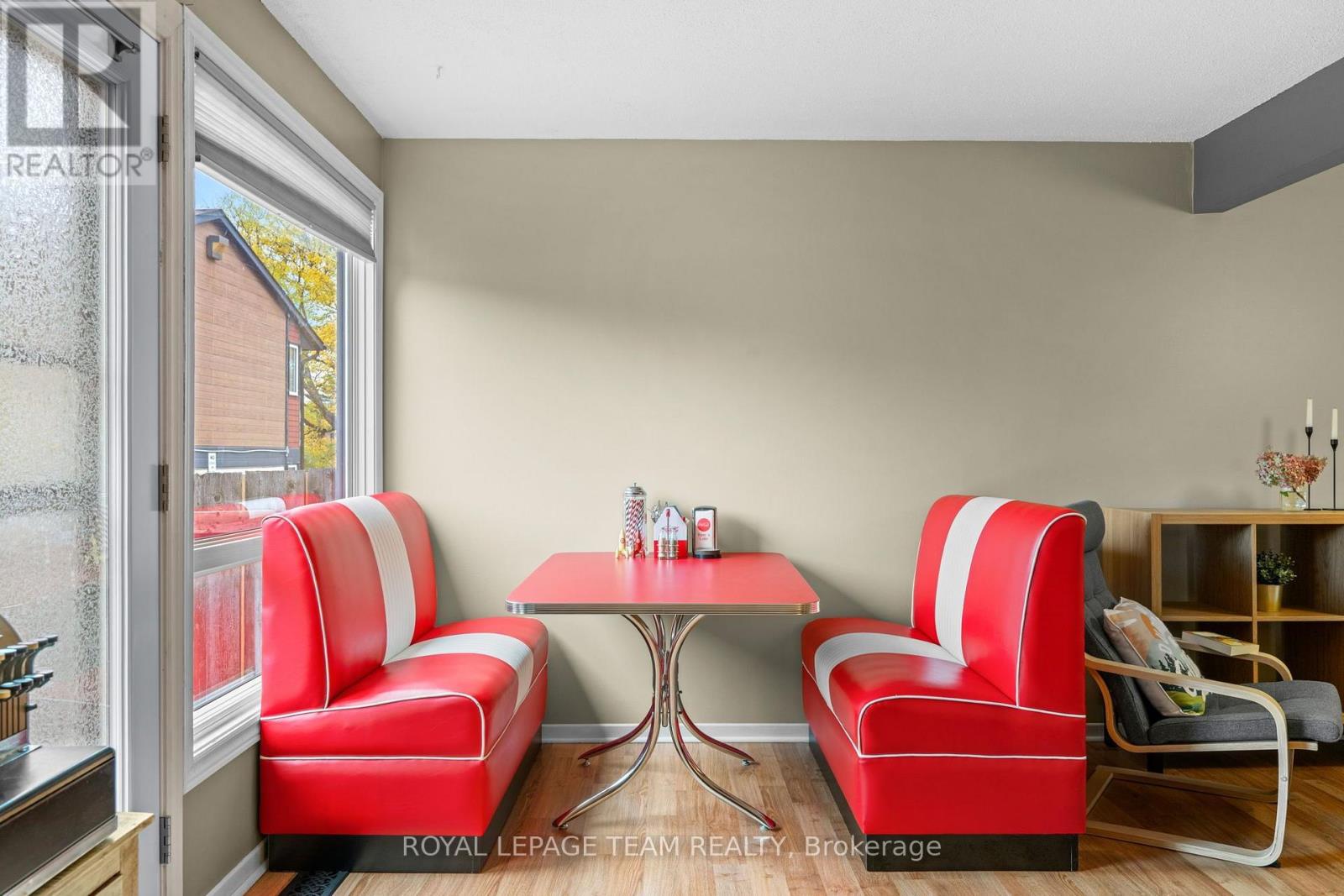 128 Mcclintock Way Property Photo 13