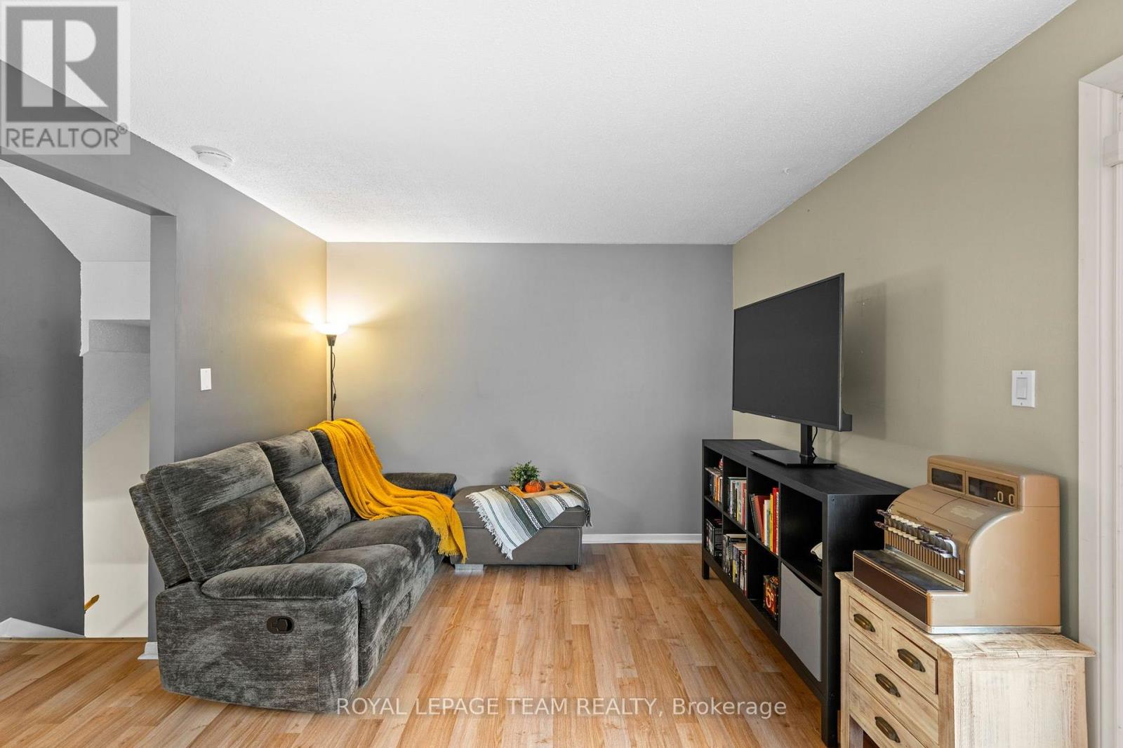 128 Mcclintock Way Property Photo 14