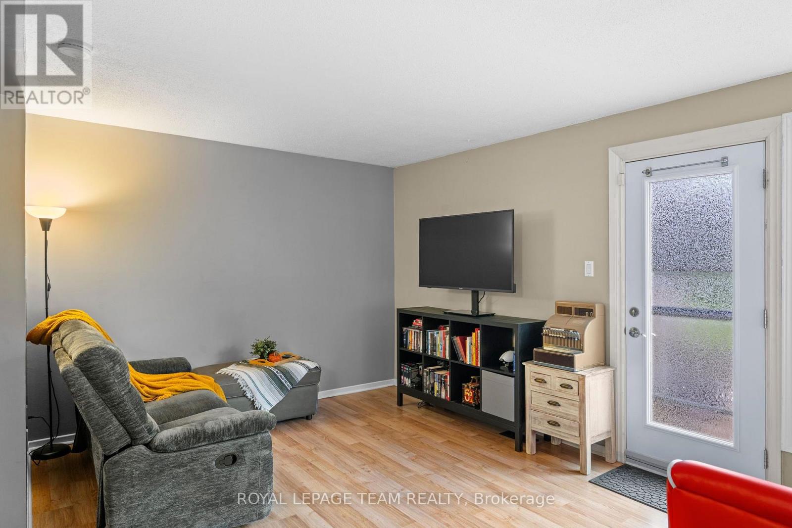 128 Mcclintock Way Property Photo 15