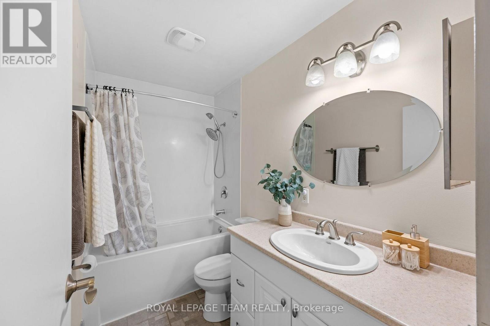 128 Mcclintock Way Property Photo 20