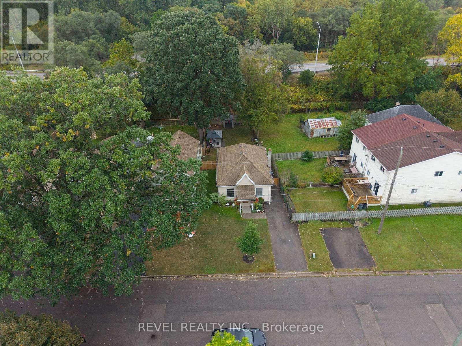 11 Stirton Avenue Property Photo 22