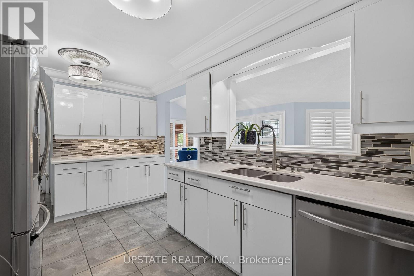 221 Cedarwoods Crescent Property Photo 15