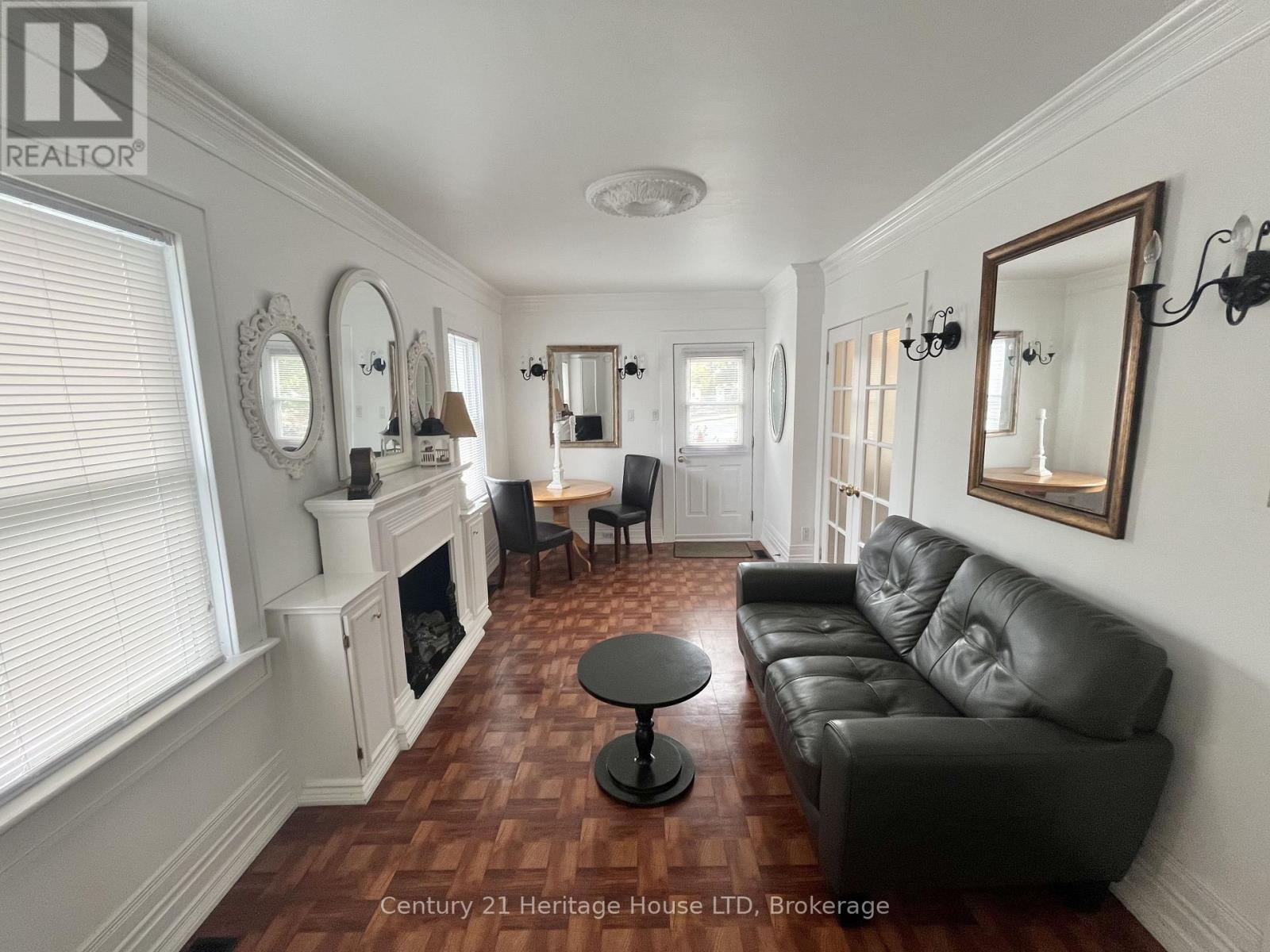 84 Rykert Street Property Photo 8