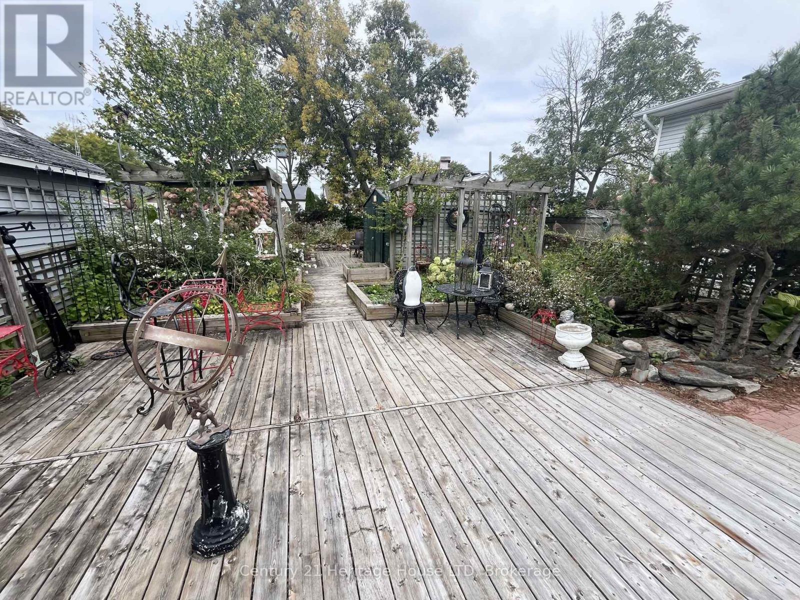 84 Rykert Street Property Photo 21