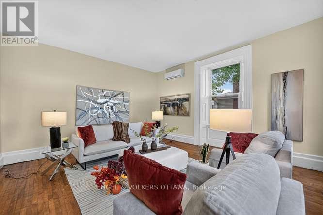 716 King Street W Property Photo 10