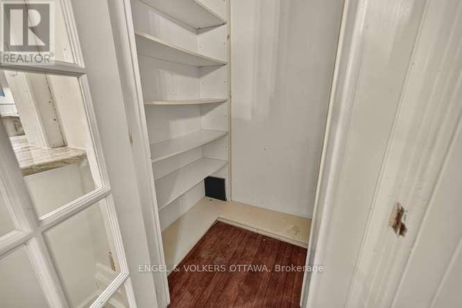 716 King Street W Property Photo 27