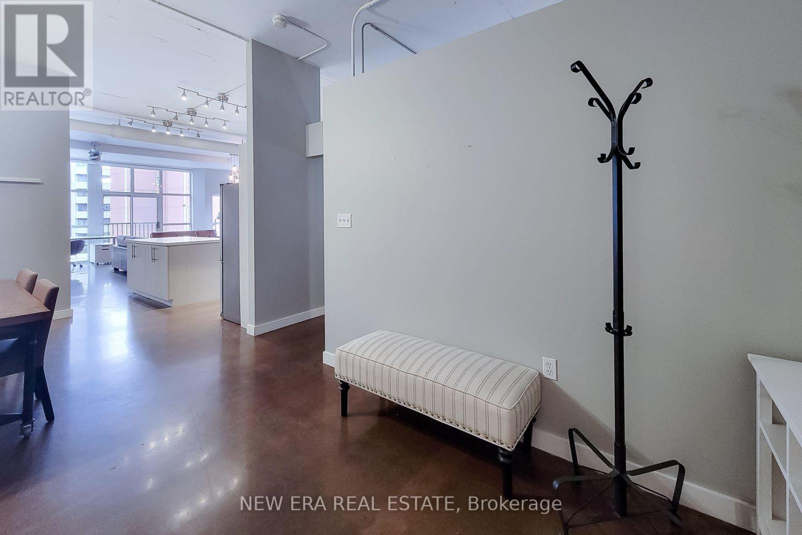 414 - 66 Bay Street S Property Photo 8