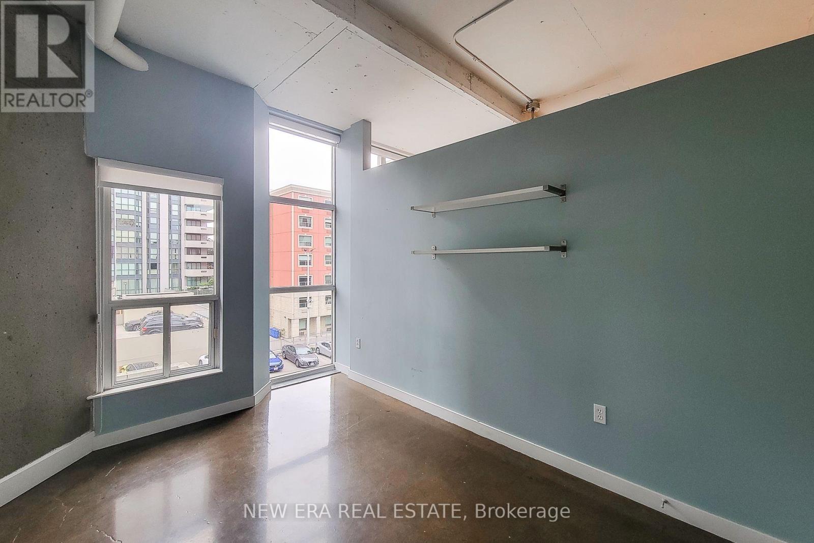 414 - 66 Bay Street S Property Photo 33