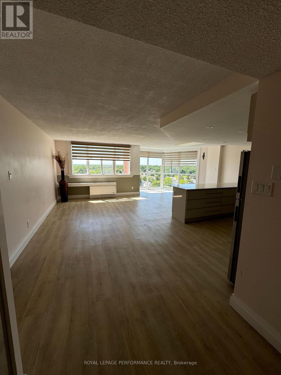 1209 - 2760 Carousel Crescent Property Photo 4