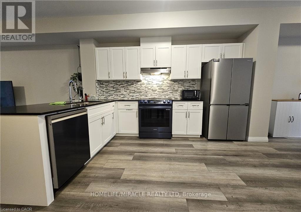 4 - 720 Grey Street Property Photo 8
