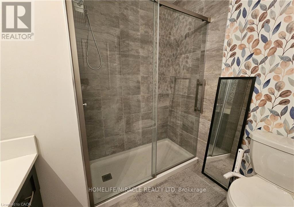 4 - 720 Grey Street Property Photo 17