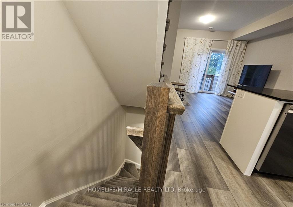 4 - 720 Grey Street Property Photo 19