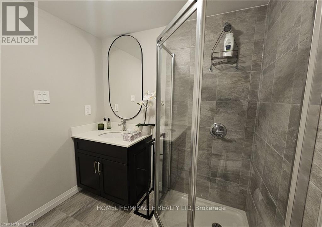 4 - 720 Grey Street Property Photo 21