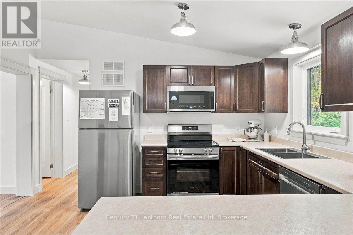 47 Reynolds Road Property Photo 18