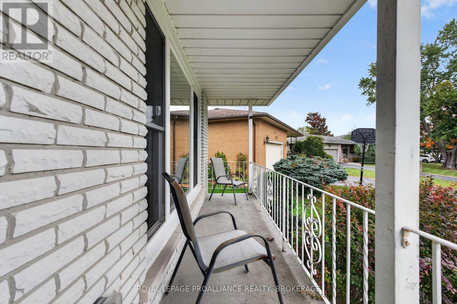 383 Bernice Drive Property Photo 4