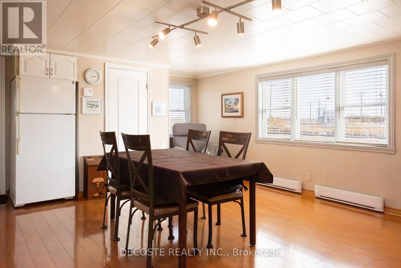 21930 Menard Road Property Photo 4