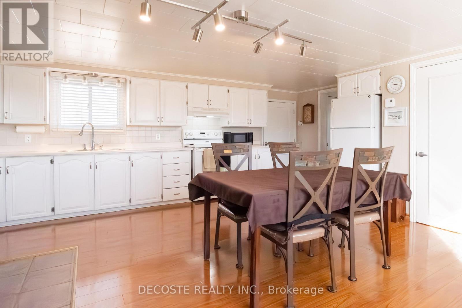 21930 Menard Road Property Photo 6