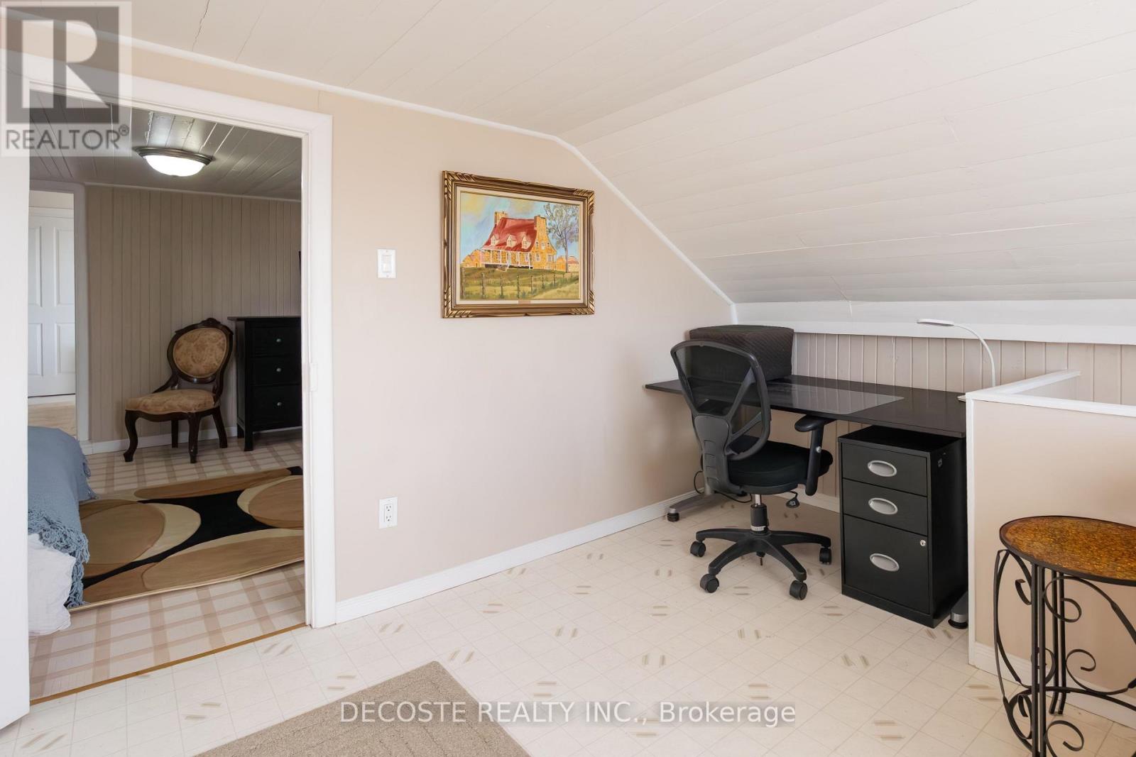 21930 Menard Road Property Photo 32