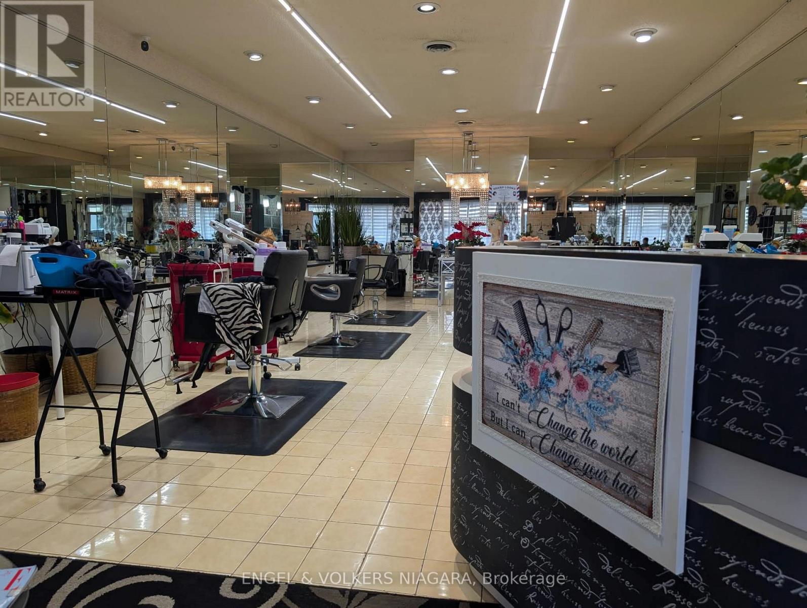 UNIT C - 3477 PORTAGE ROAD