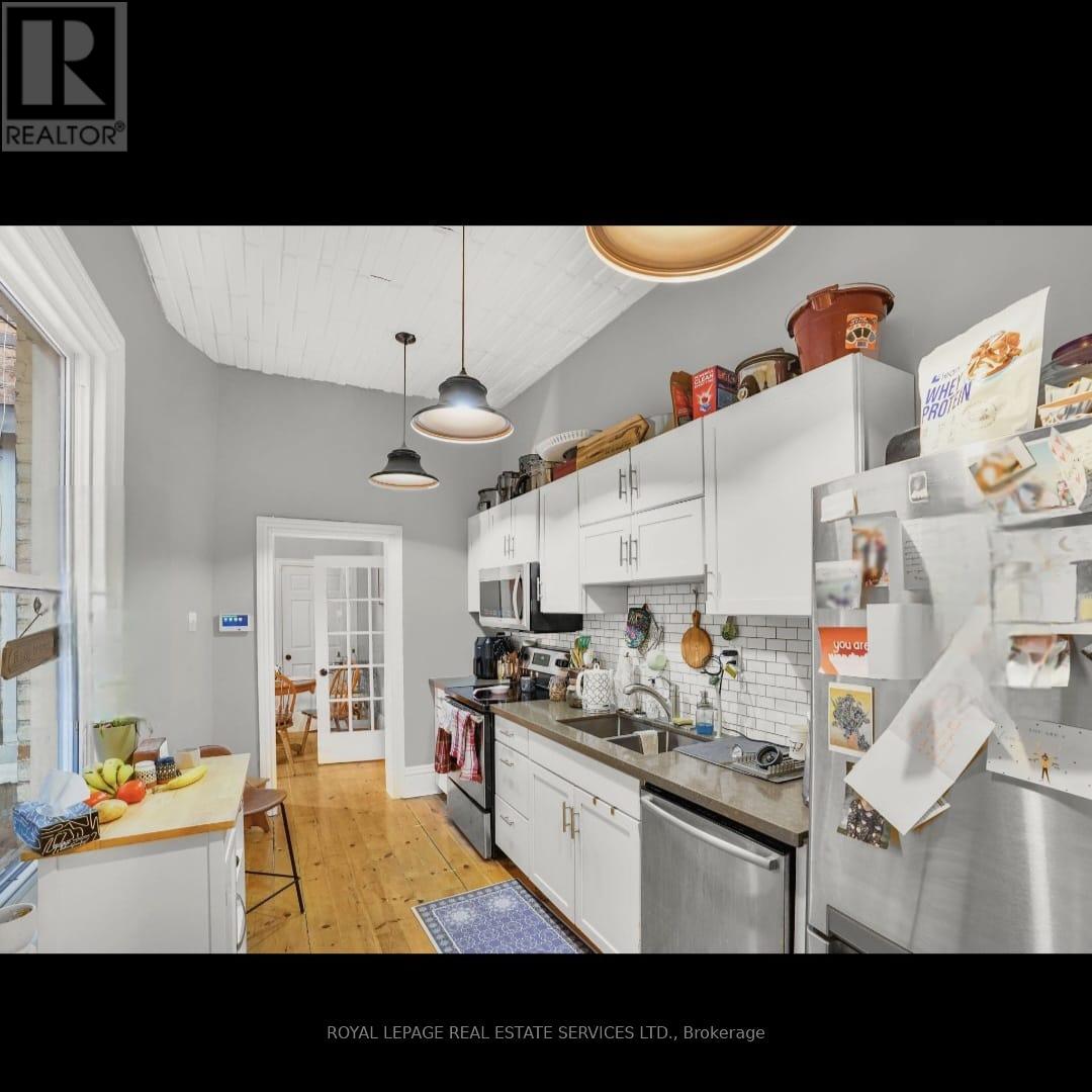 232 King Street W Property Photo 11