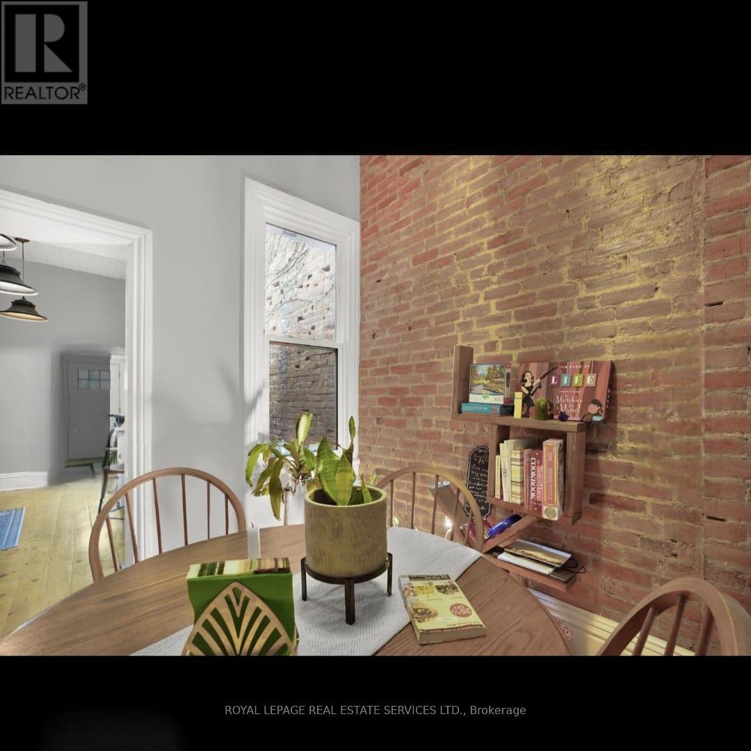 232 King Street W Property Photo 13
