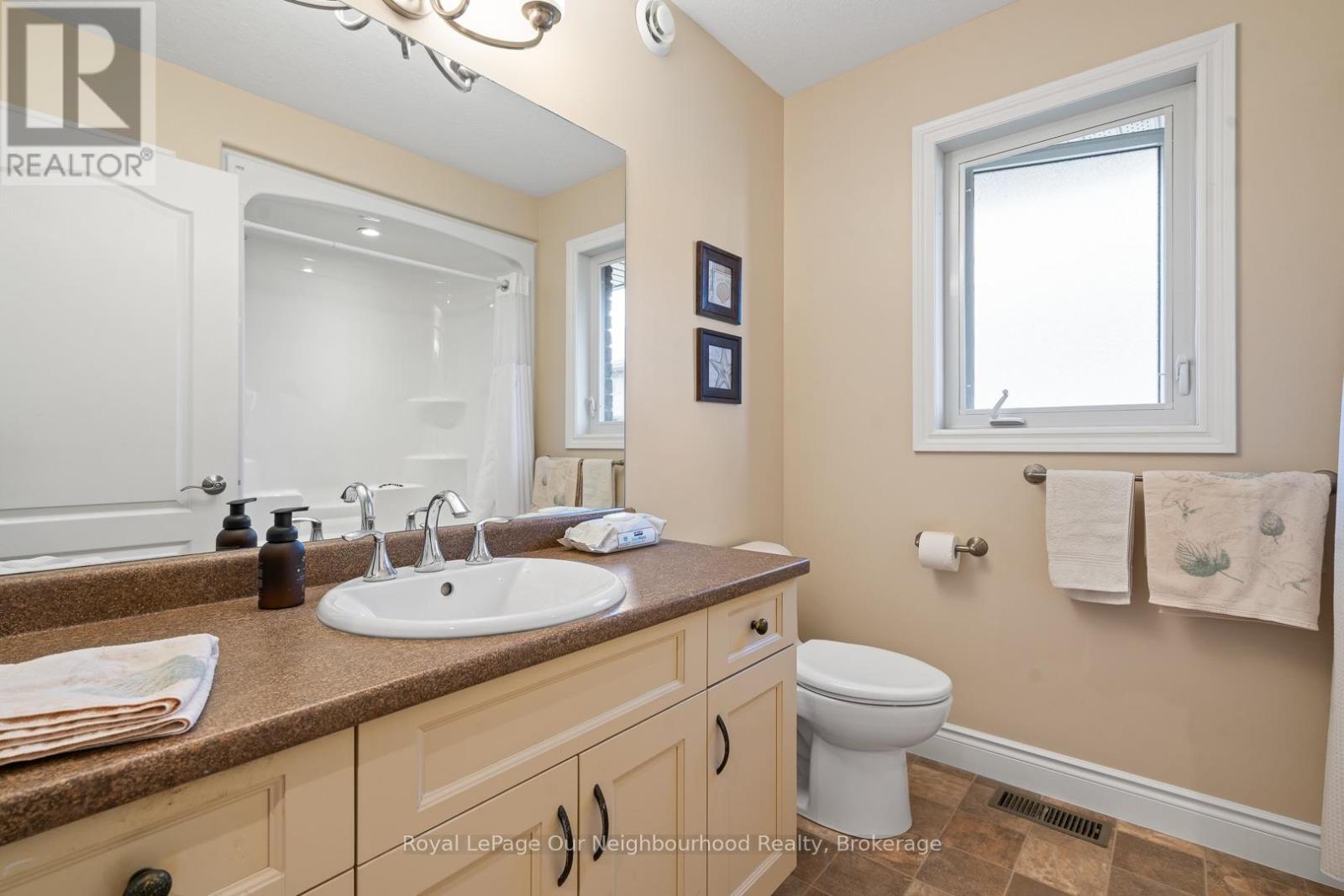 106 12th Avenue A Property Photo 22
