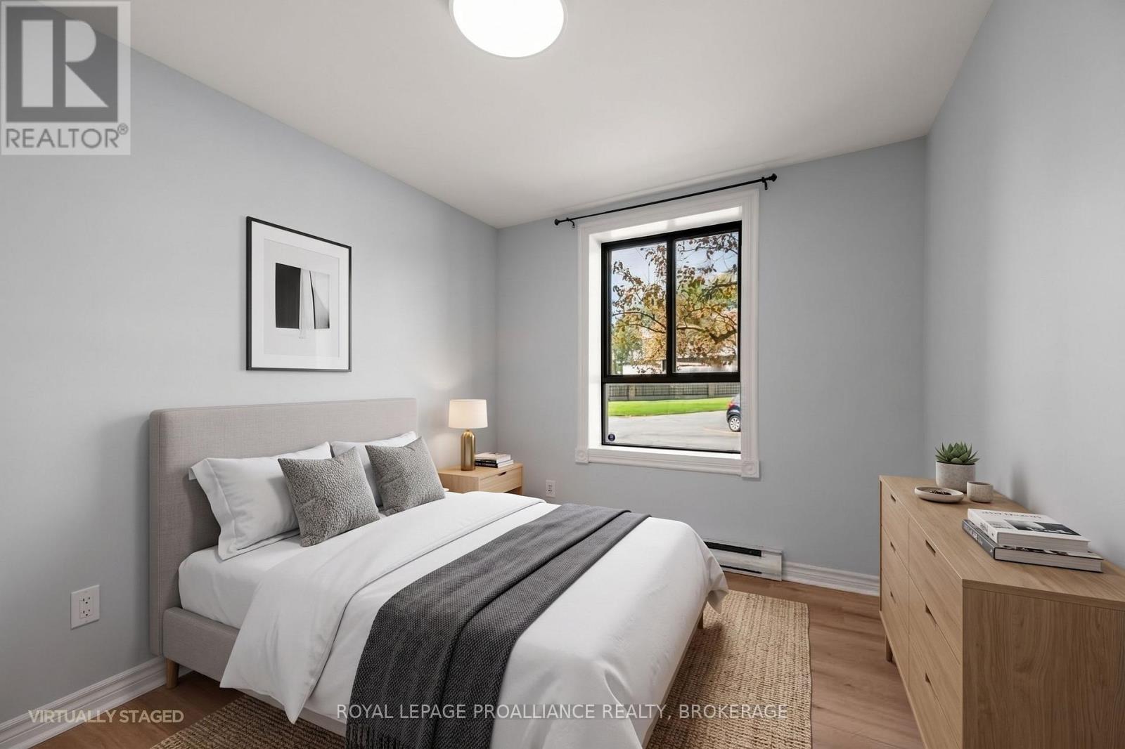 112 - 17 Eldon Hall Place Property Photo 15