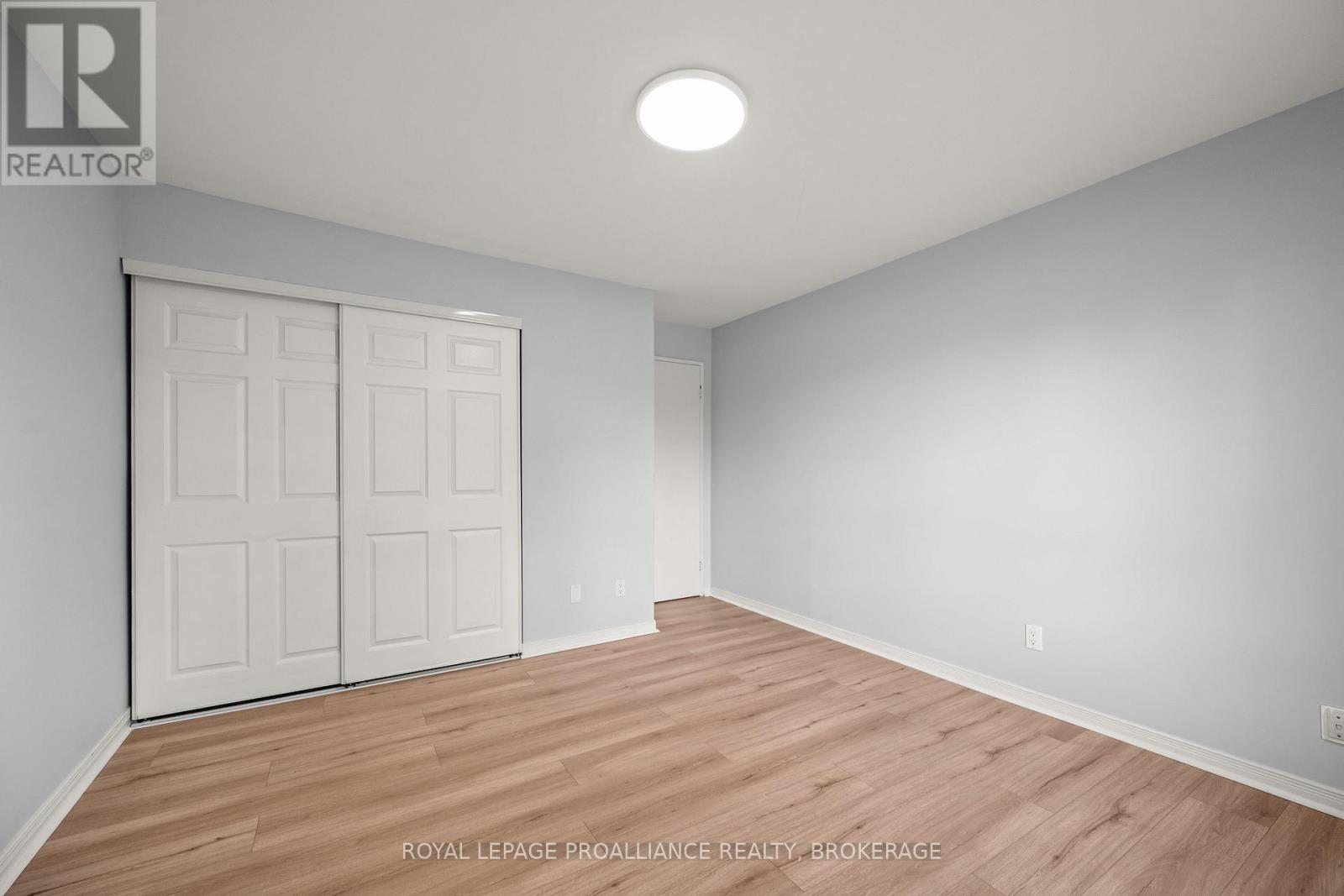 112 - 17 Eldon Hall Place Property Photo 19