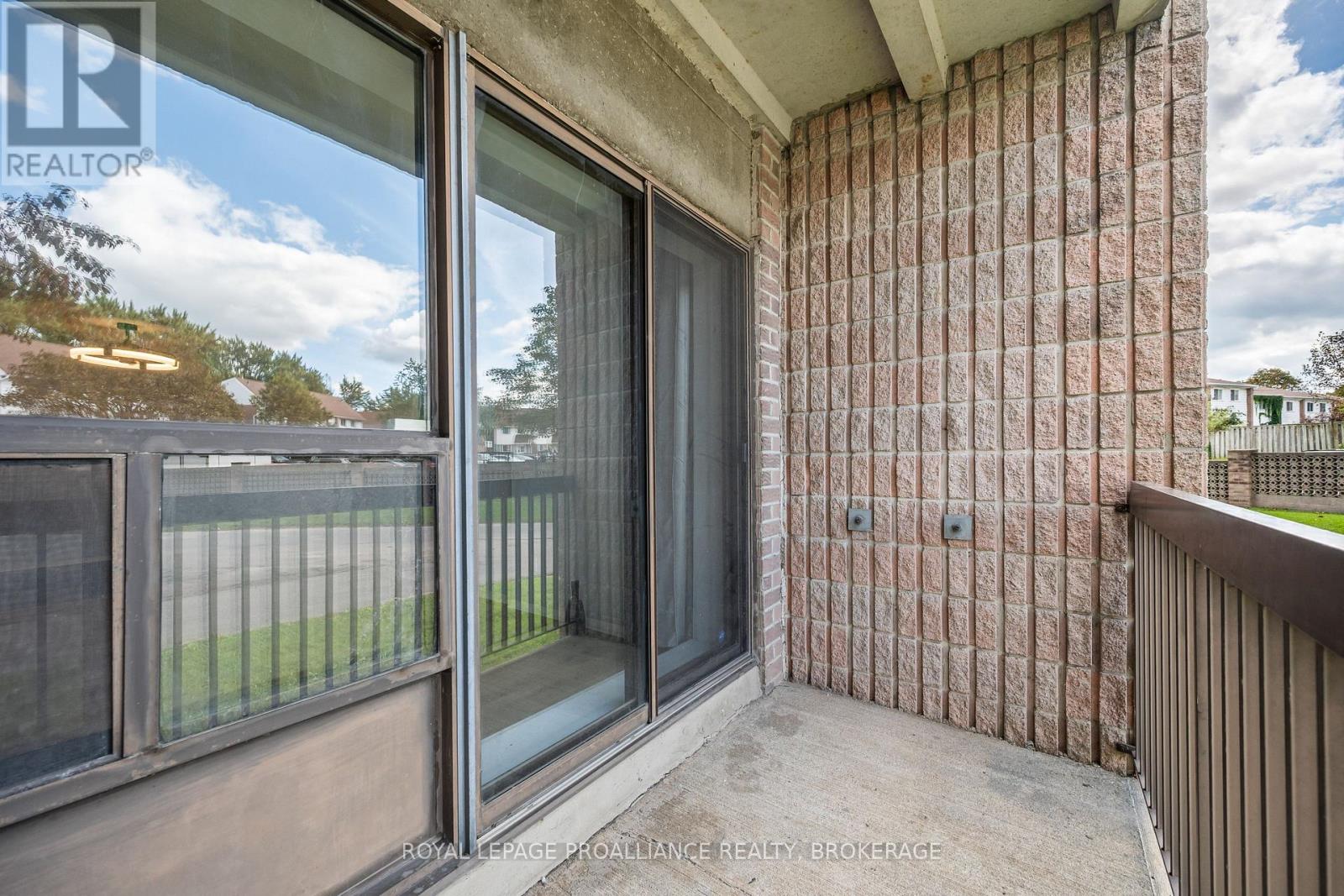 112 - 17 Eldon Hall Place Property Photo 24