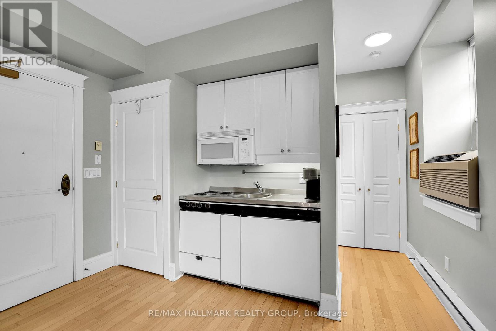 1c - 268 First Avenue Property Photo 6