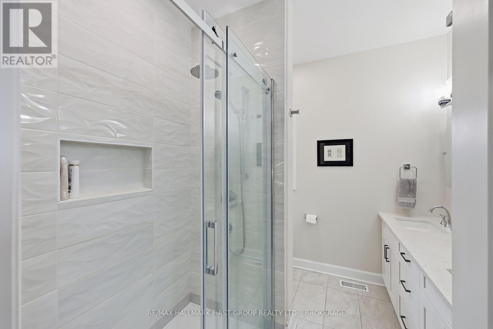 6909 Battersea Road Property Photo 23