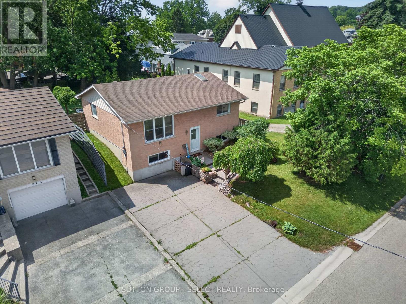 280 Charlotte Street Property Photo 1
