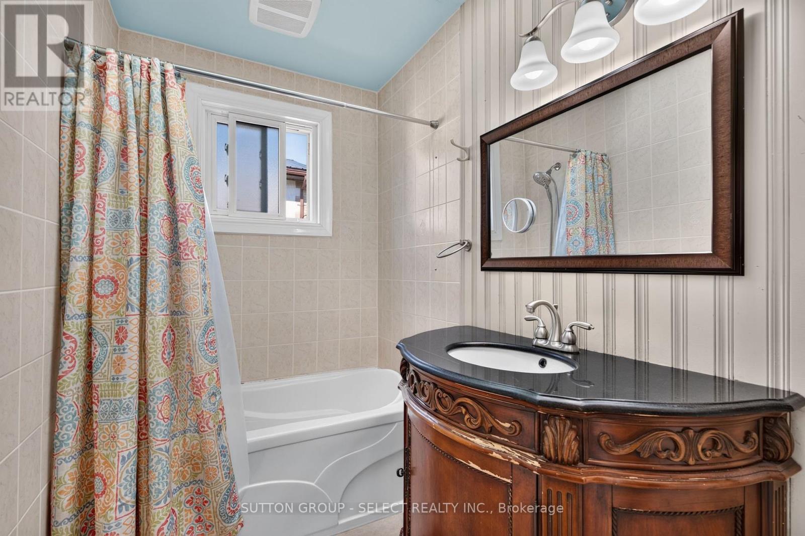 280 Charlotte Street Property Photo 5