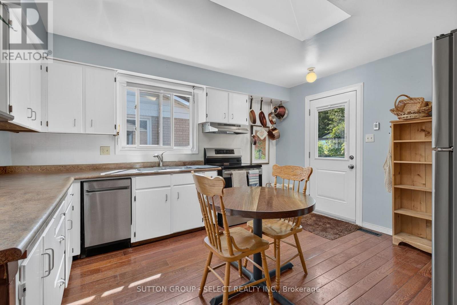 280 Charlotte Street Property Photo 13